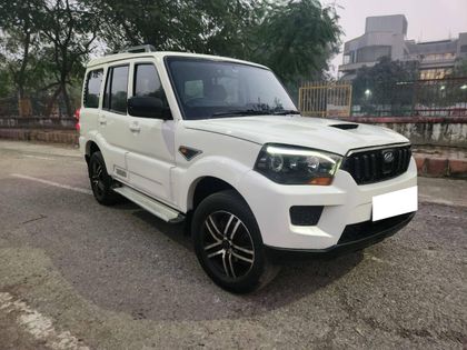 2016 Mahindra Scorpio 1.99 S4 Plus