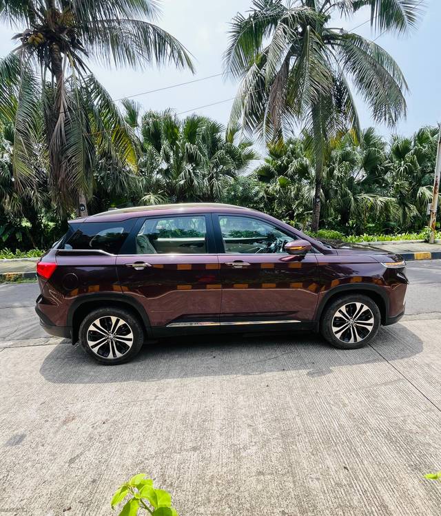 https://images10.gaadi.com/usedcar_image/4608107/original/29795b6a8b260d70c791d7dd55d6609d.jpeg?imwidth=6401