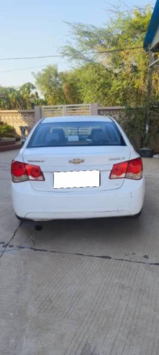 https://images10.gaadi.com/usedcar_image/4608111/original/processed_de3aee89-3a51-4e17-b616-a34e3d359917.jpg?imwidth=6402