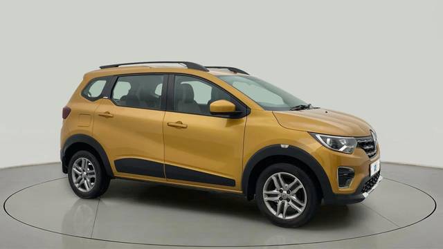 https://images10.gaadi.com/usedcar_image/4608112/original/a2347bfcd87f86157a6f0e5af6820c05.jpg?imwidth=6400