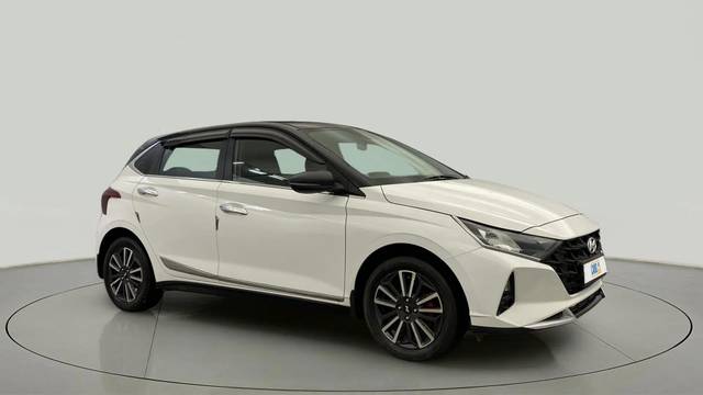 https://images10.gaadi.com/usedcar_image/4608117/original/dee0d1eadef77e3c5fd4de8b44d24e00.jpg?imwidth=6400