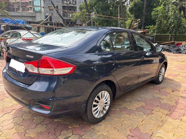 https://images10.gaadi.com/usedcar_image/4608129/original/processed_c9e43271e95535d5d5edc5d9a7e8af71.jpg?imwidth=6402
