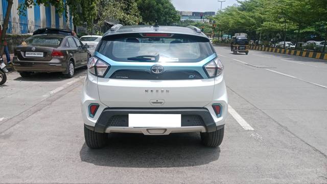 https://images10.gaadi.com/usedcar_image/4608195/original/processed_6f9940540830fd50cd0eddb47bd0b442.jpg?imwidth=6401