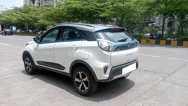 https://images10.gaadi.com/usedcar_image/4608195/original/processed_9cefeffe13fe3ff60ad8f05f3ecf770e.jpg?imwidth=6402
