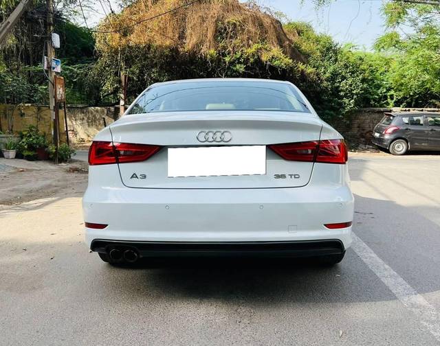 https://images10.gaadi.com/usedcar_image/4608206/original/processed_b295e2a5d67d25543317294bb3c95027.jpg?imwidth=6402