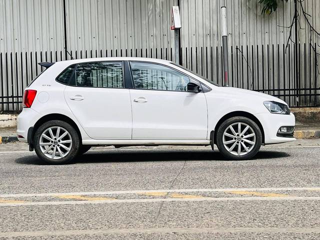 https://images10.gaadi.com/usedcar_image/4608207/original/processed_df633181ccd40a79bf1c5dd850b7786e.jpeg?imwidth=6401