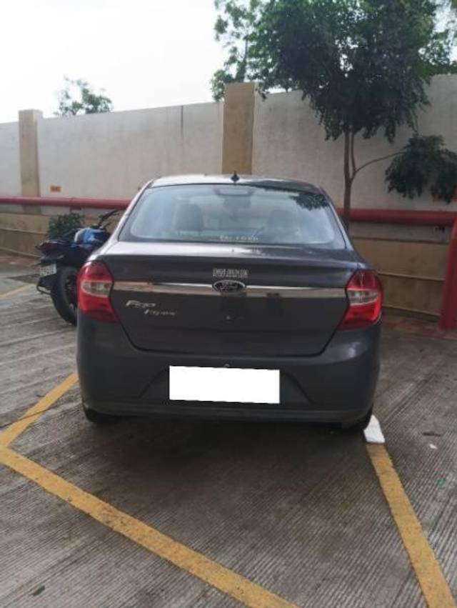 https://images10.gaadi.com/usedcar_image/4608214/original/processed_0837b37b-74ba-484f-a38f-5f120858728a.jpg?imwidth=6401