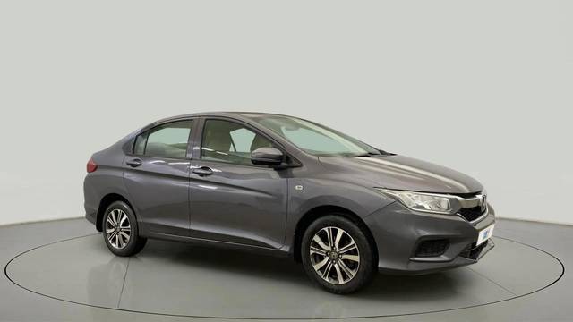 https://images10.gaadi.com/usedcar_image/4608249/original/e673292b25f250f590f59ed312915fd0.jpg?imwidth=6400