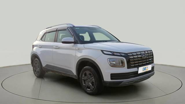 https://images10.gaadi.com/usedcar_image/4608250/original/d3b576391237c0083cedb57d46d35409.jpg?imwidth=6400