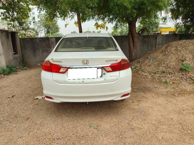 https://images10.gaadi.com/usedcar_image/4608258/original/processed_b2669894-b6fa-4354-abfe-562a475ee647.jpg?imwidth=6401