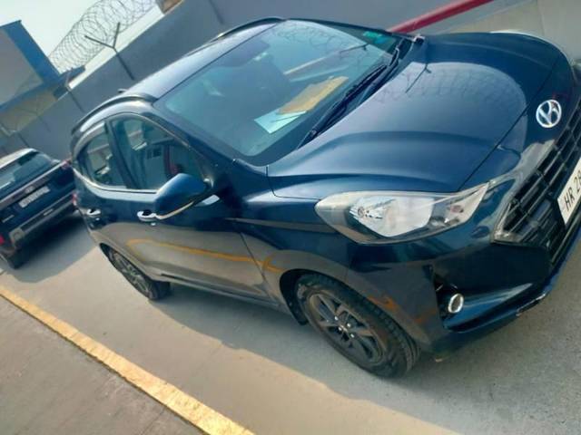 https://images10.gaadi.com/usedcar_image/4608264/original/processed_e9eb4b82-dde6-4462-a2c2-96c2d4c472f5.jpg?imwidth=6400