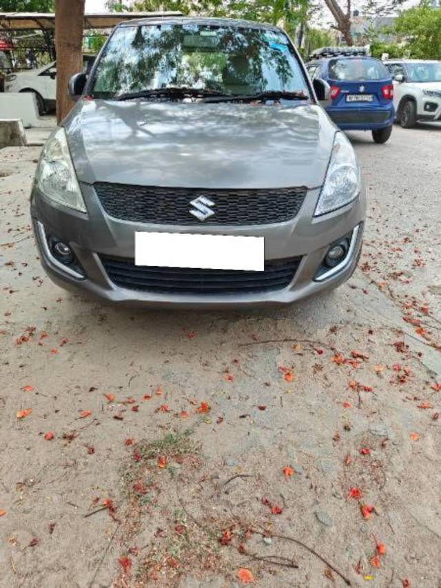 https://images10.gaadi.com/usedcar_image/4608267/original/processed_33f38f30-fd9b-4cec-8136-2949dad1d2a9.jpg?imwidth=6400