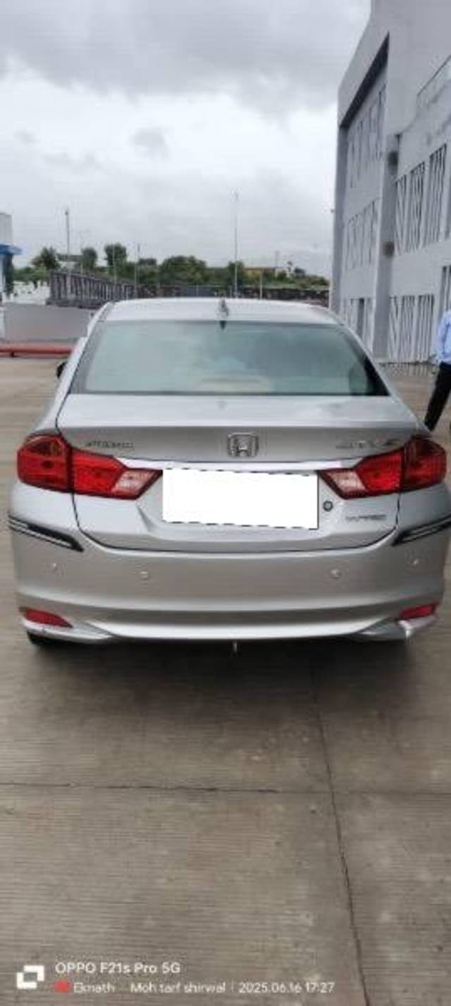 https://images10.gaadi.com/usedcar_image/4608268/original/processed_bd82ac2d-c42a-4365-89e3-a4b369b6e63c.jpeg?imwidth=6401