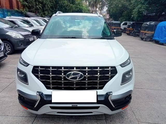 https://images10.gaadi.com/usedcar_image/4608282/original/processed_9ef40c0478a4ede020f76339758898f8.jpeg?imwidth=6400