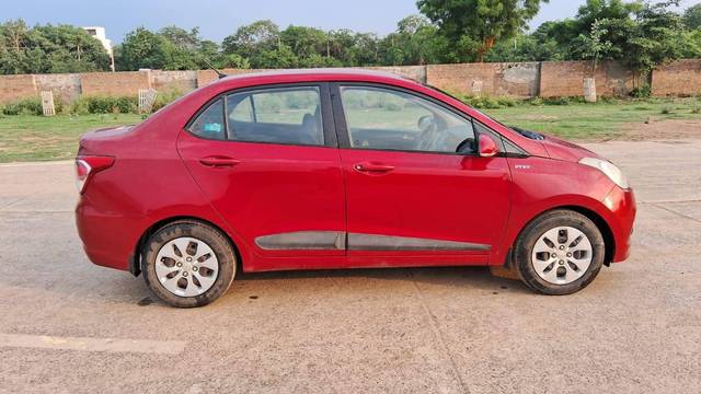 https://images10.gaadi.com/usedcar_image/4608293/original/processed_f6cec0416316d2993fda82b7c835ae5b.jpg?imwidth=6401