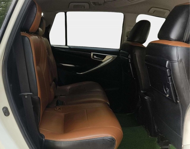 Second-hand 2021 Toyota Innova Crysta 2.4 VX 8 STR for sale in Lucknow-16