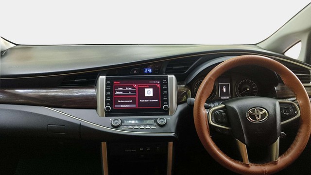 Second-hand 2021 Toyota Innova Crysta 2.4 VX 8 STR for sale in Lucknow-22