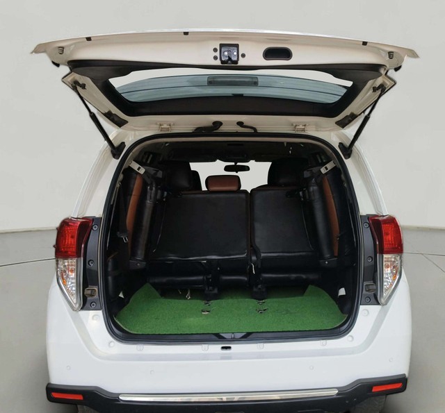 Second-hand 2021 Toyota Innova Crysta 2.4 VX 8 STR for sale in Lucknow-19