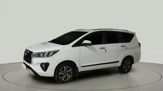 Second-hand 2021 Toyota Innova Crysta 2.4 VX 8 STR for sale in Lucknow-6