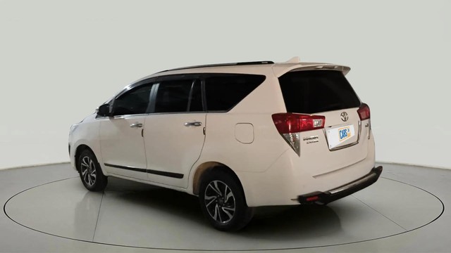 Second-hand 2021 Toyota Innova Crysta 2.4 VX 8 STR for sale in Lucknow-4