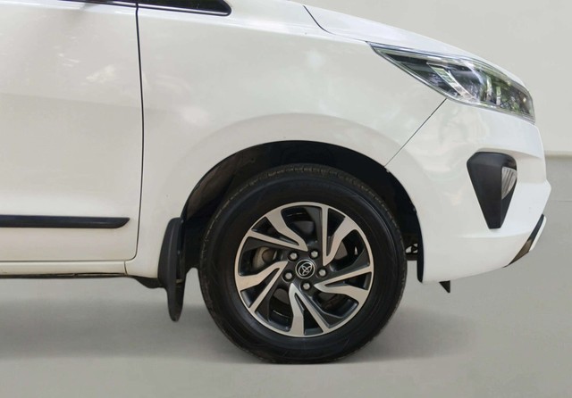 Second-hand 2021 Toyota Innova Crysta 2.4 VX 8 STR for sale in Lucknow-23