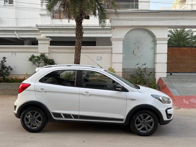 https://images10.gaadi.com/usedcar_image/4608303/original/948e47c970e5dab49d1934583e7aad2e.jpg?imwidth=6401