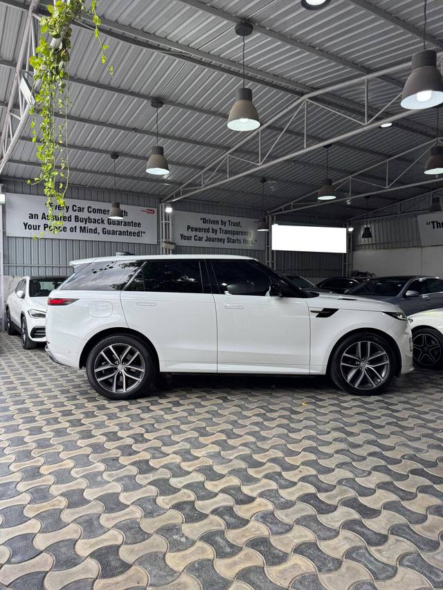 https://images10.gaadi.com/usedcar_image/4608310/original/processed_5abc29d14c847d0d8e85275c87b9921b.jpg?imwidth=6402