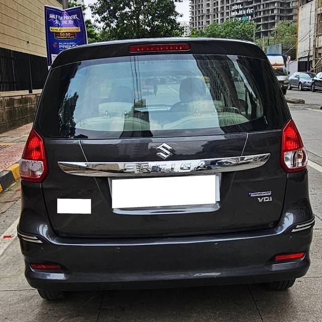 https://images10.gaadi.com/usedcar_image/4608313/original/processed_b99e747e40ee11499f0a1e2e991feff8.jpg?imwidth=6402