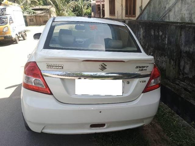 https://images10.gaadi.com/usedcar_image/4608315/original/processed_9650a8b3-78e3-45c9-87d9-f625092875d4.jpg?imwidth=6401