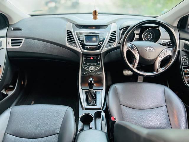 https://images10.gaadi.com/usedcar_image/4608322/original/06aa772ff180537ba9407374f4127dd4.jpg?imwidth=6402