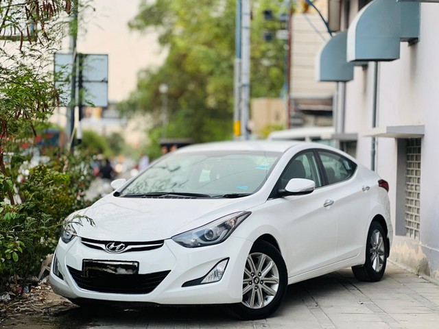 Second-hand 2015 Hyundai Elantra 1.6 SX Option AT for sale in New Delhi-4