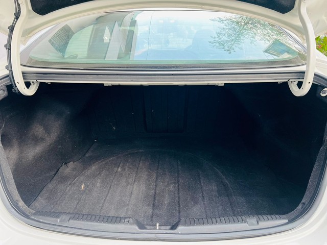 Second-hand 2015 Hyundai Elantra 1.6 SX Option AT for sale in New Delhi-8