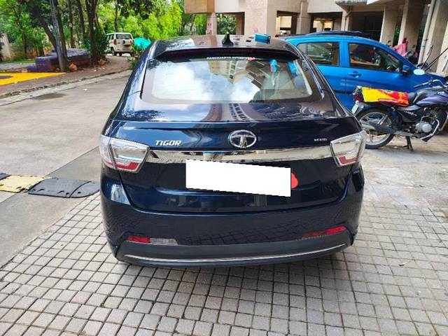 https://images10.gaadi.com/usedcar_image/4608353/original/processed_02c7e6bf-bbcd-49b9-ae6e-a07035f3997f.jpg?imwidth=6401