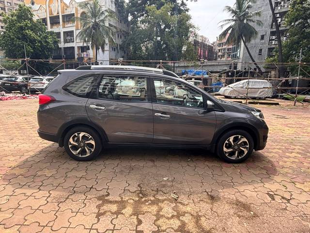 https://images10.gaadi.com/usedcar_image/4608360/original/7baa914ec246a781beffa2f55947cae3.jpeg?imwidth=6401