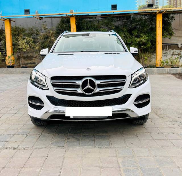 https://images10.gaadi.com/usedcar_image/4608367/original/processed_0ffdc05118db648c90d47a08ee574ee2.jpg?imwidth=6400
