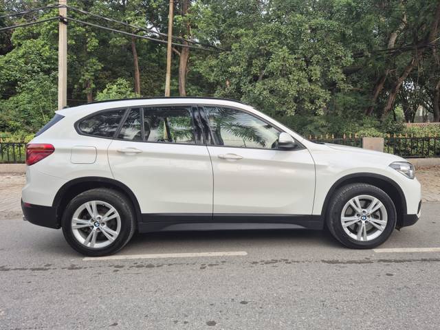 https://images10.gaadi.com/usedcar_image/4608370/original/a9e1b7ce502d3b184786a9b303de90d7.jpg?imwidth=6401