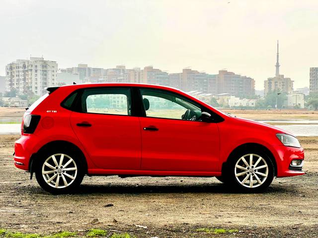 https://images10.gaadi.com/usedcar_image/4608383/original/processed_e73e4ecda6119869d6dbceb59db91ccb.jpg?imwidth=6401