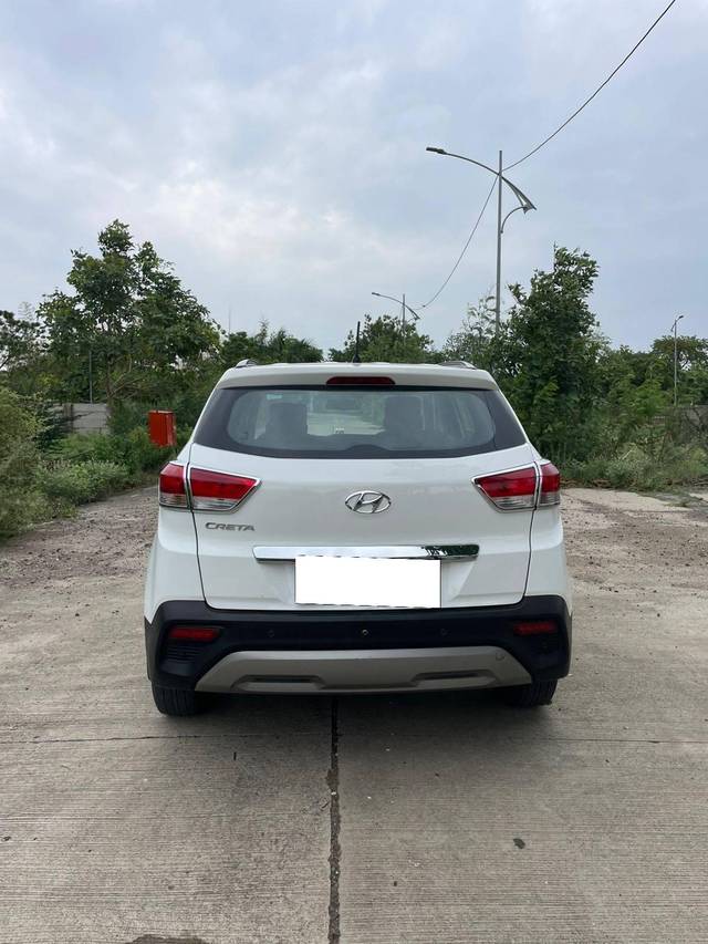 https://images10.gaadi.com/usedcar_image/4608400/original/processed_177d2d388b77d7a3ea737ab2c7d444ae.jpg?imwidth=6401