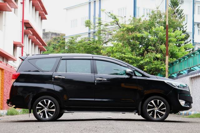 https://images10.gaadi.com/usedcar_image/4608401/original/e139115ca54fba050e4e23d6233911d7.jpg?imwidth=6401