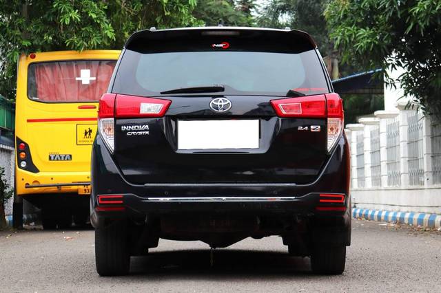 https://images10.gaadi.com/usedcar_image/4608401/original/processed_c9d6323fde5c4d95a46265023ba09989.jpg?imwidth=6402