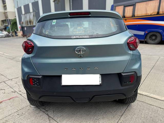 https://images10.gaadi.com/usedcar_image/4608413/original/processed_9b90ec78b3766705d6c801137af5cdaa.jpg?imwidth=6402