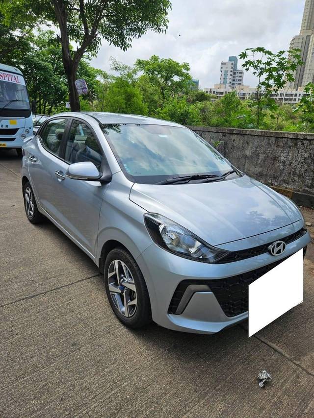 https://images10.gaadi.com/usedcar_image/4608416/original/processed_2c3372d1-e6a3-4d3e-9460-55db7e929353.jpg?imwidth=6400