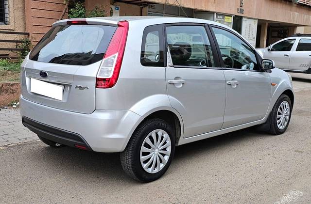 https://images10.gaadi.com/usedcar_image/4608417/original/processed_7529612e9b9138916c13babe910bc756.jpg?imwidth=6401