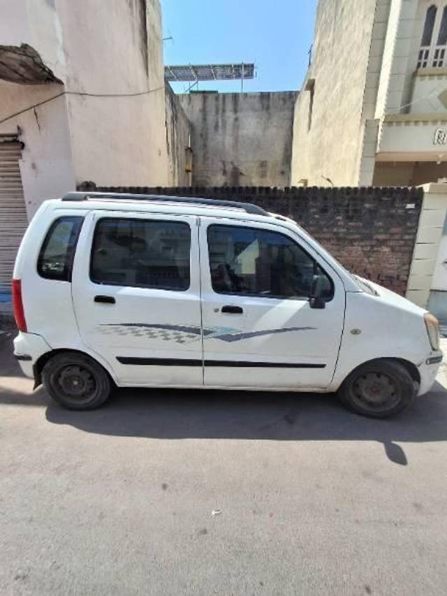 https://images10.gaadi.com/usedcar_image/4608476/original/processed_831a9ea0-4fc5-4a7e-8e23-0884eb49f32d.jpg?imwidth=6400