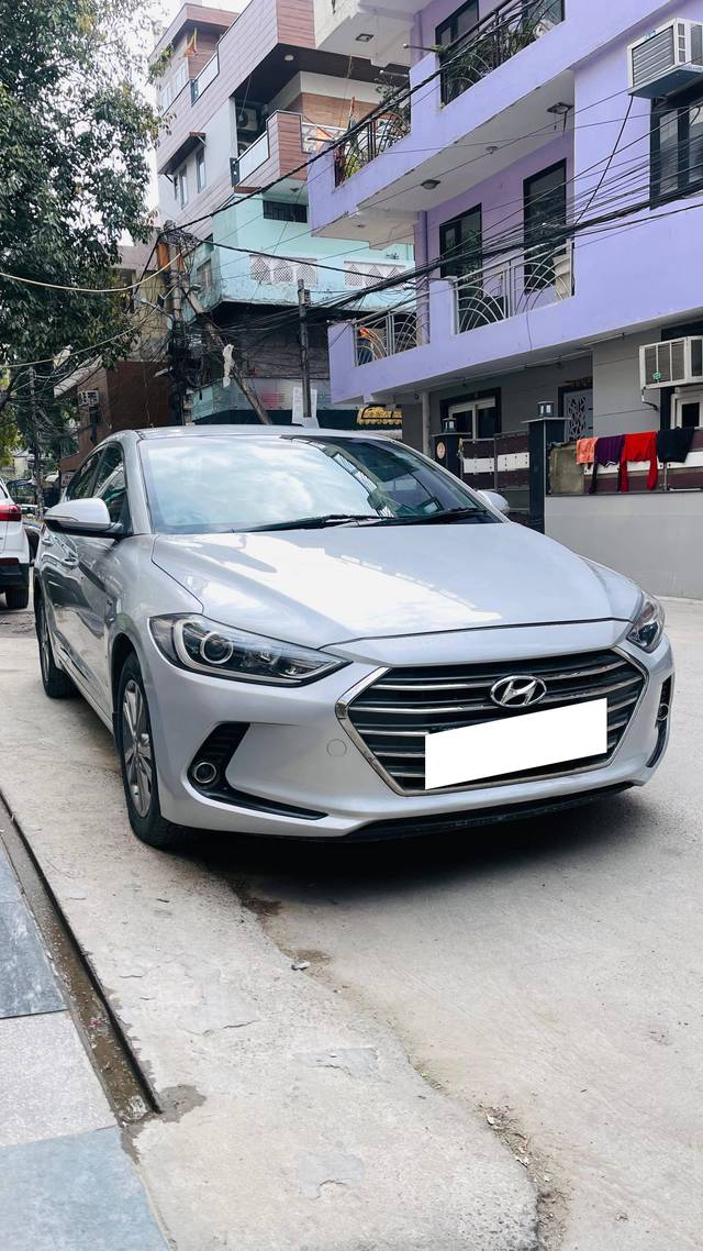 https://images10.gaadi.com/usedcar_image/4608492/original/processed_7e6232b57f51ecaa62f3bcf774bde0d4.jpg?imwidth=6400