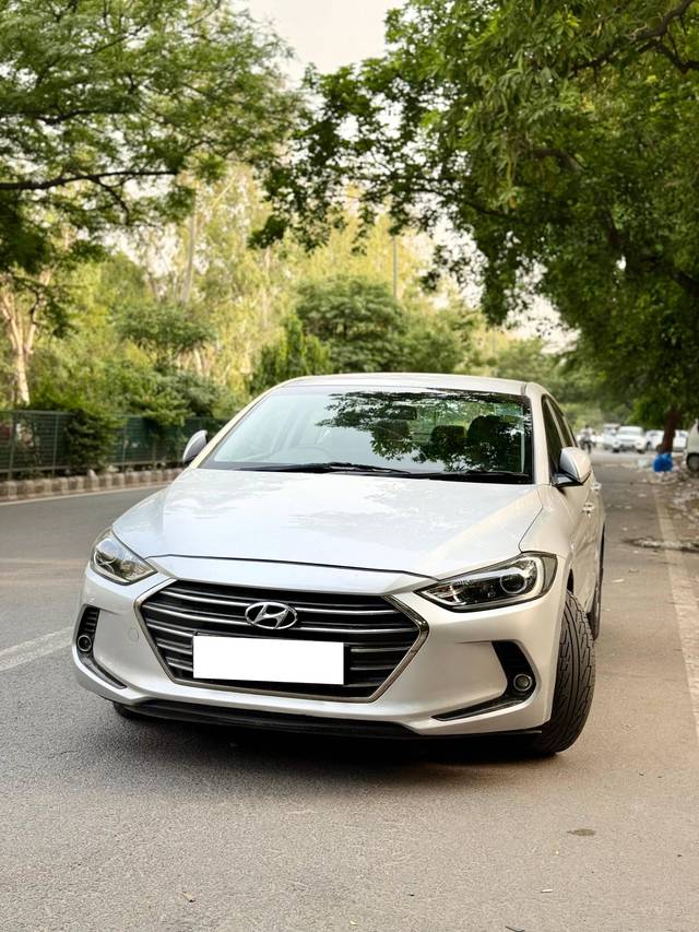 https://images10.gaadi.com/usedcar_image/4608492/original/processed_92a564def70a3316b714d71ea06e4418.jpg?imwidth=6402