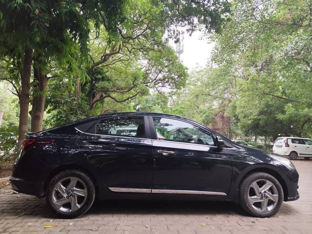 https://images10.gaadi.com/usedcar_image/4608493/original/1c03a9daa662517ace8e50a8b55726a6.jpg?imwidth=6401