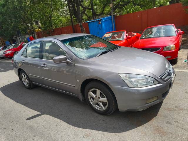 https://images10.gaadi.com/usedcar_image/4608507/original/5bb0951f4e64229b6161eba09d898da7.jpg?imwidth=6400