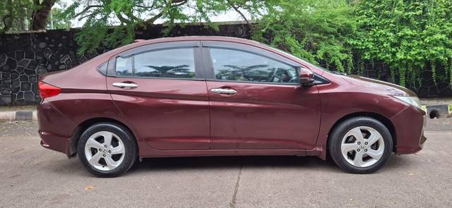 https://images10.gaadi.com/usedcar_image/4608510/original/1ad1f6985c7b5cc58fc2881fae8303a7.jpg?imwidth=6401