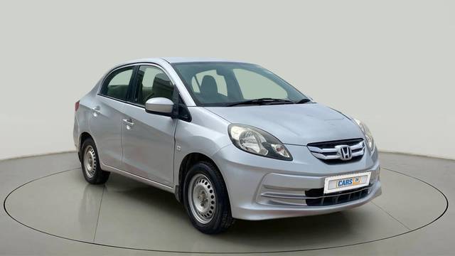 https://images10.gaadi.com/usedcar_image/4608512/original/c660271afe3d4ca66c8b6dd16b55bf72.jpg?imwidth=6400
